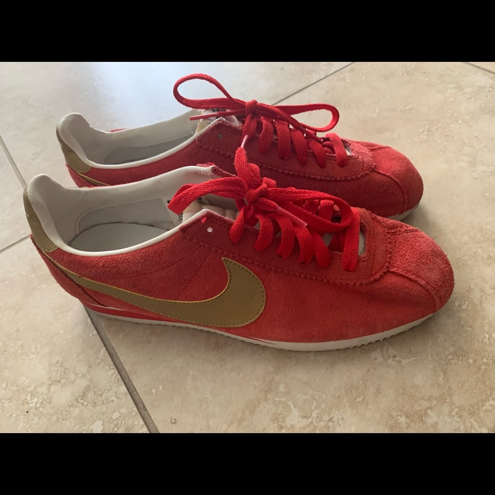 Red & Gold Cortez
